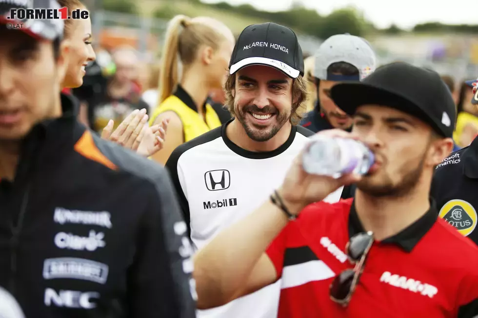 Foto zur News: Fernando Alonso (McLaren)