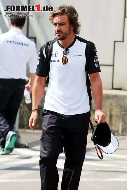 Foto zur News: Fernando Alonso (McLaren)