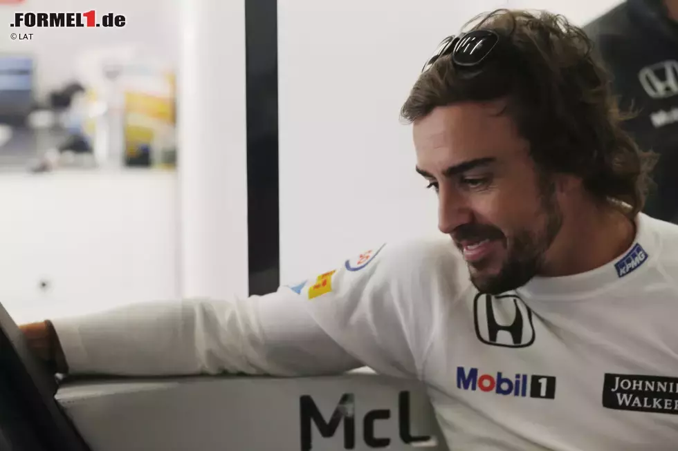 Foto zur News: Fernando Alonso (McLaren)