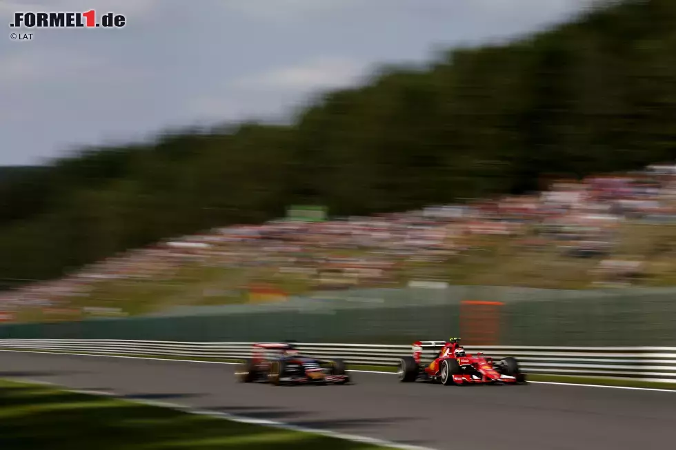 Foto zur News: Kimi Räikkönen (Ferrari) und Max Verstappen (Toro Rosso)