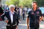 Foto zur News: Bernie Ecclestone und Christian Horner