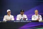 Foto zur News: Lewis Hamilton (Mercedes), Nico Rosberg (Mercedes) und Valtteri Bottas (Williams)