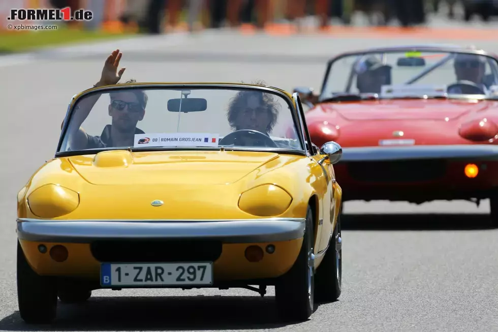 Foto zur News: Romain Grosjean (Lotus) und Pastor Maldonado (Lotus)