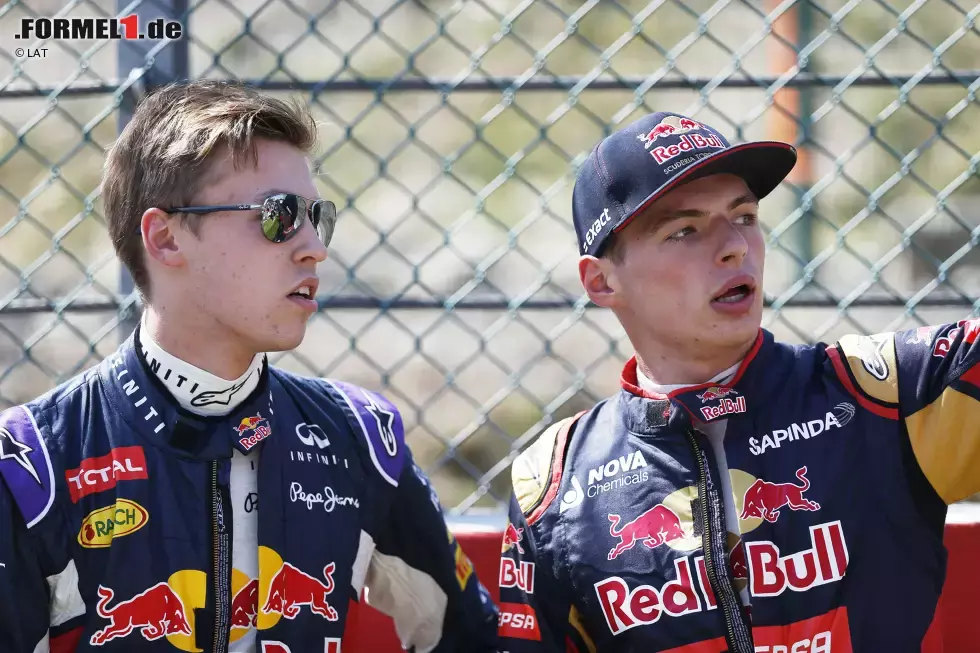 Foto zur News: Daniil Kwjat (Red Bull) und Max Verstappen (Toro Rosso)