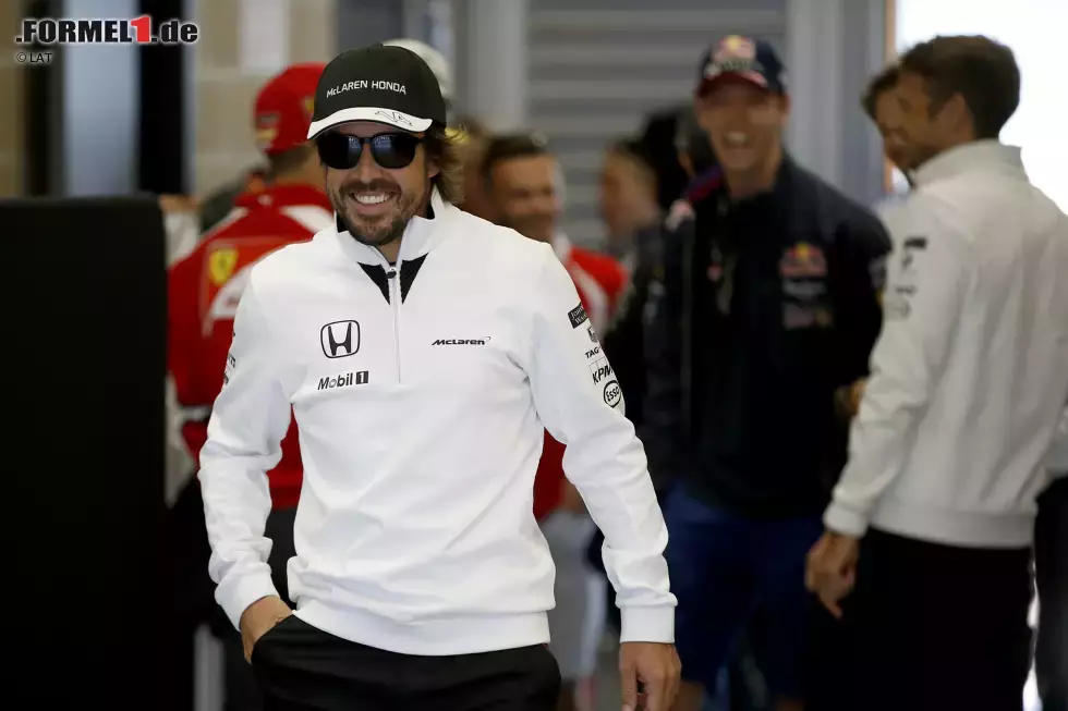 Foto zur News: Fernando Alonso (McLaren)