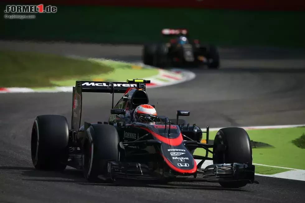 Foto zur News: Jenson Button (McLaren)