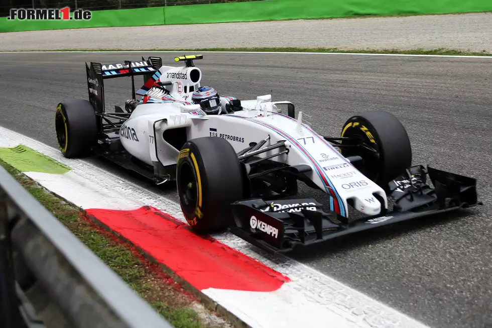 Foto zur News: Valtteri Bottas im zweiten Auto des britischen Rennstalls folgte direkt dahinter. Der Finne war um 0,187 Sekunden langsamer als sein brasilianischer Teamkollege