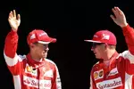 Foto zur News: Sebastian Vettel (Ferrari) und Kimi Räikkönen (Ferrari)