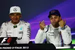 Foto zur News: Lewis Hamilton (Mercedes) und Felipe Massa (Williams)