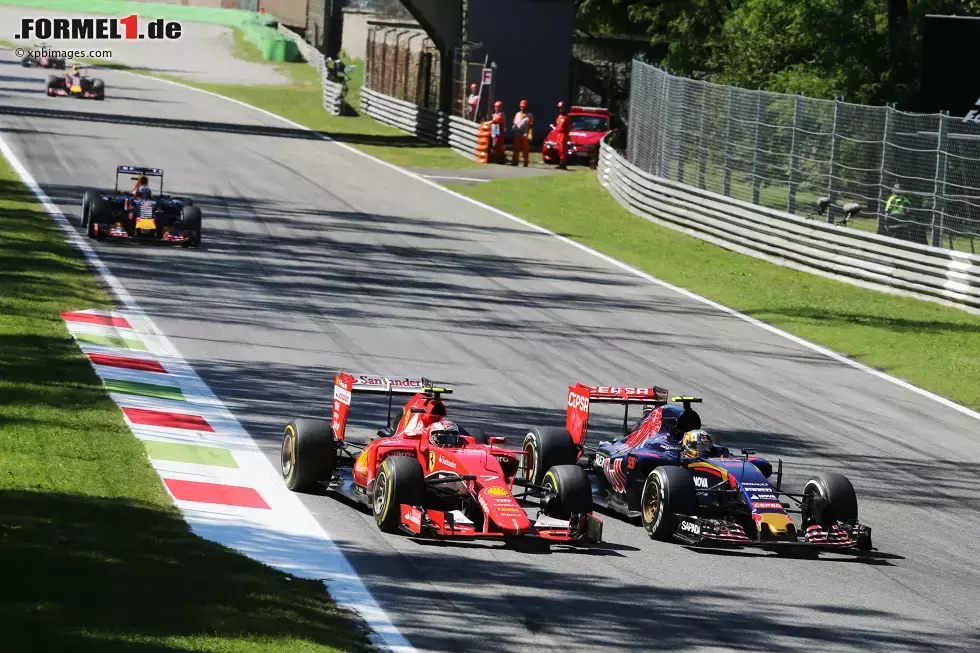 Foto zur News: Carlos Sainz (Toro Rosso) und Kimi Räikkönen (Ferrari)