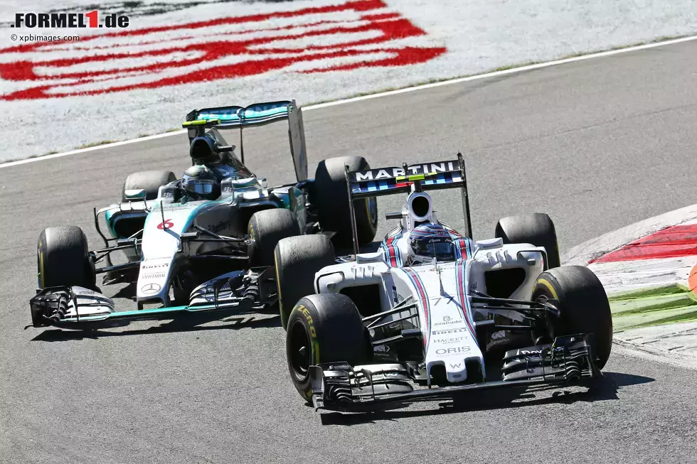 Foto zur News: Valtteri Bottas (Williams) und Nico Rosberg (Mercedes)