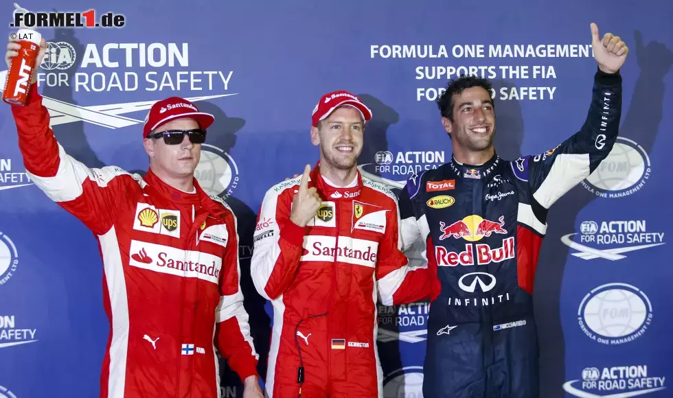 Foto zur News: Kimi Räikkönen (Ferrari), Sebastian Vettel (Ferrari) und Daniel Ricciardo (Red Bull)