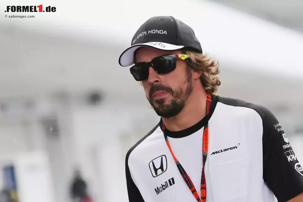 Foto zur News: Fernando Alonso (McLaren)