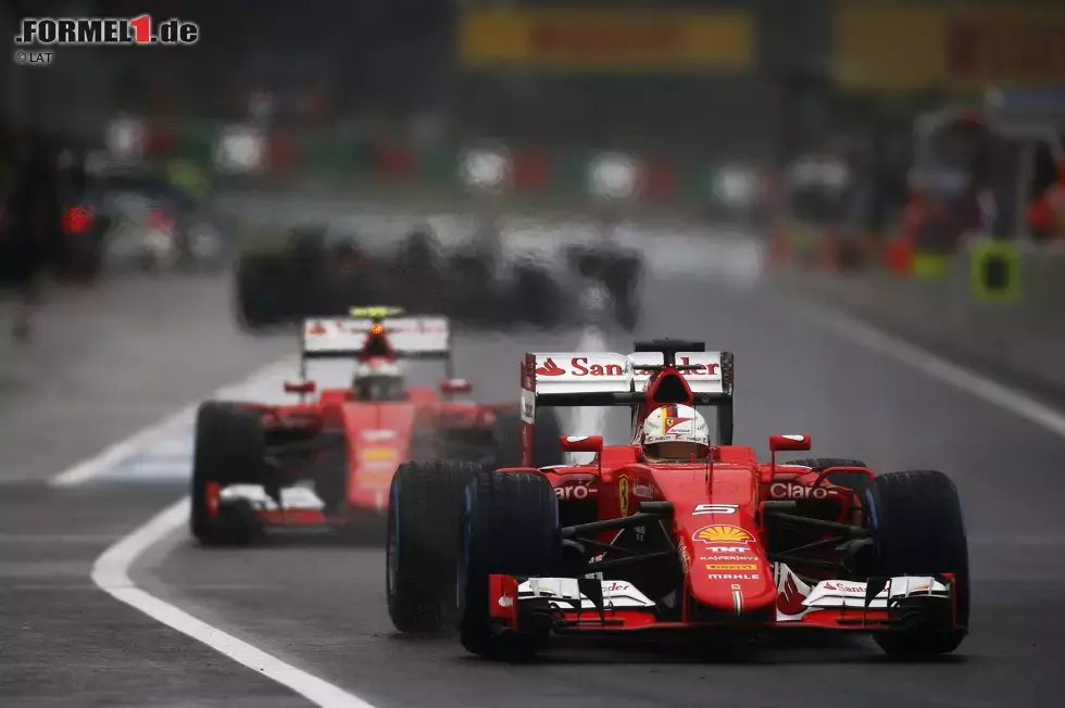 Foto zur News: Sebastian Vettel (Ferrari) und Kimi Räikkönen (Ferrari)