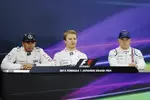 Foto zur News: Nico Rosberg (Mercedes), Lewis Hamilton (Mercedes) und Valtteri Bottas (Williams)