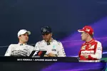 Foto zur News: Nico Rosberg (Mercedes), Lewis Hamilton (Mercedes) und Sebastian Vettel (Ferrari)