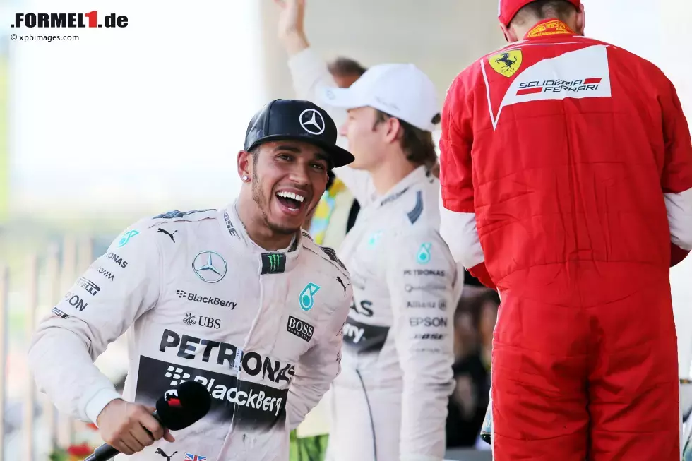 Foto zur News: Lewis Hamilton (Mercedes) und Sebastian Vettel (Ferrari)