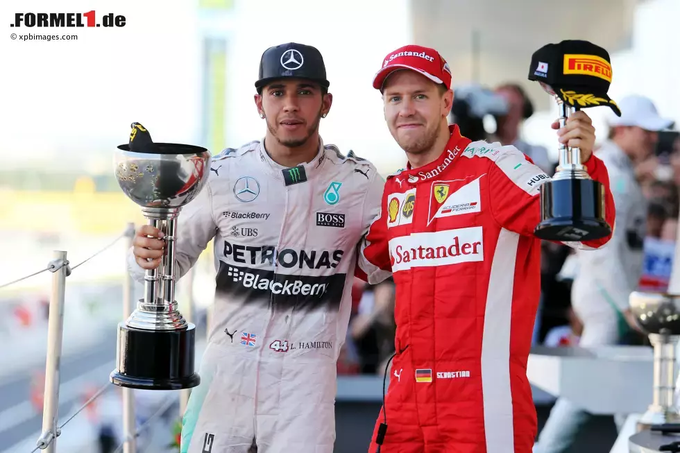 Foto zur News: Lewis Hamilton (Mercedes) und Sebastian Vettel (Ferrari)