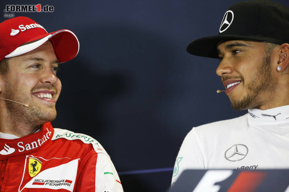 Foto zur News: Sebastian Vettel (Ferrari) und Lewis Hamilton (Mercedes)