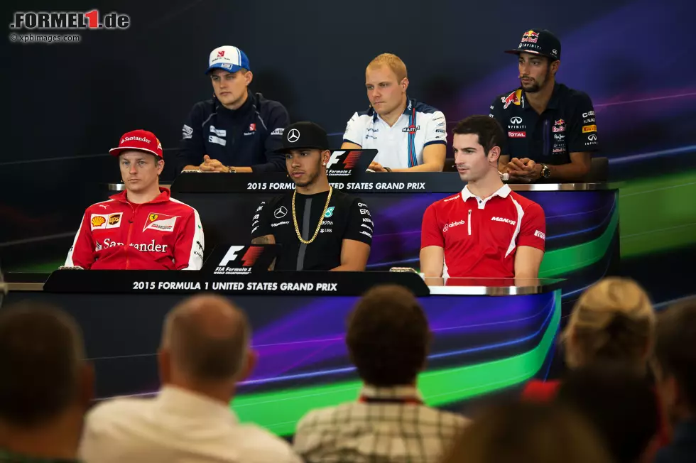 Foto zur News: Marcus Ericsson (Sauber), Valtteri Bottas (Williams), Daniel Ricciardo (Red Bull), Lewis Hamilton (Mercedes), Alexander Rossi (Manor-Marussia) und Kimi Räikkönen (Ferrari)