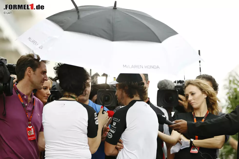 Foto zur News: Fernando Alonso (McLaren)