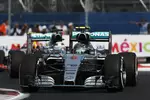 Foto zur News: Nico Rosberg (Mercedes) und Lewis Hamilton (Mercedes)