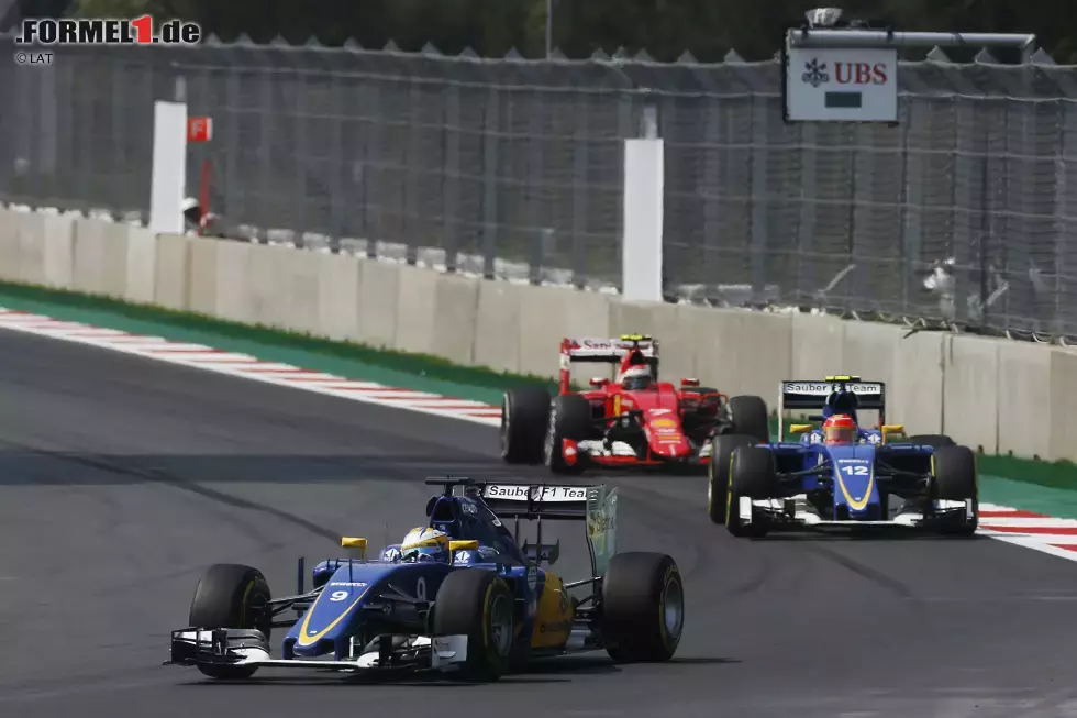 Foto zur News: Marcus Ericsson (Sauber), Felipe Nasr (Sauber) und Kimi Räikkönen (Ferrari)