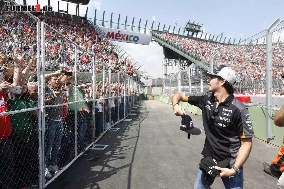 Foto zur News: Sergio Perez (Force India)