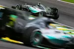 Foto zur News: Nico Rosberg (Mercedes) und Lewis Hamilton (Mercedes)