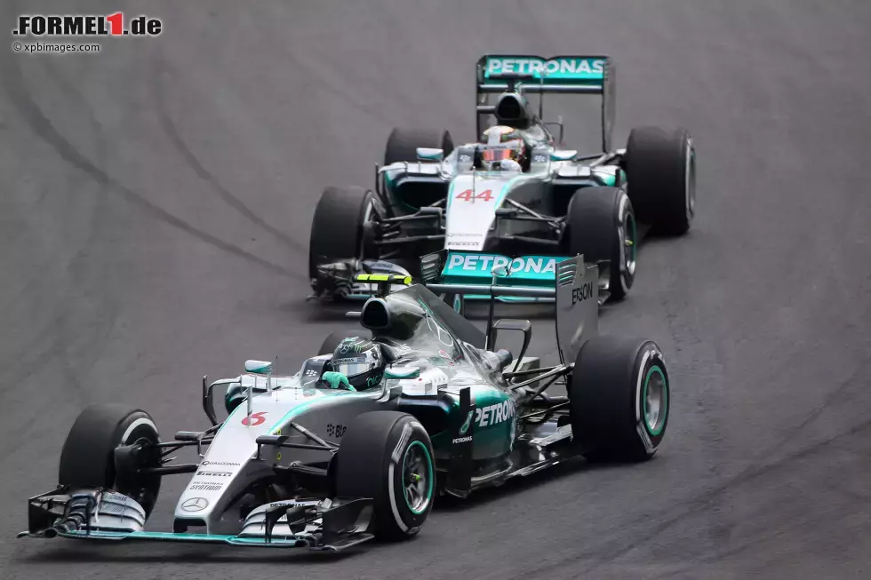 Foto zur News: Nico Rosberg (Mercedes) und Lewis Hamilton (Mercedes)