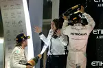 Foto zur News: Nico Rosberg (Mercedes) und Lewis Hamilton (Mercedes)