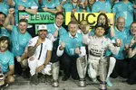 Foto zur News: Nico Rosberg (Mercedes) und Lewis Hamilton (Mercedes)