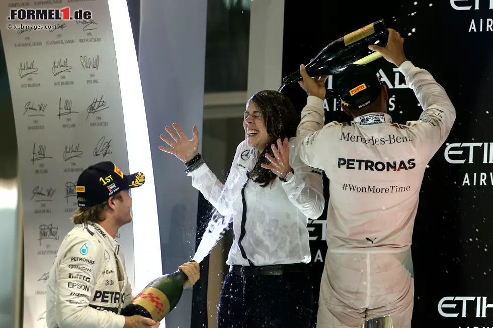 Foto zur News: Nico Rosberg (Mercedes) und Lewis Hamilton (Mercedes)