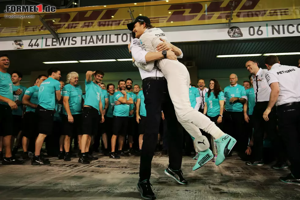 Foto zur News: Nico Rosberg (Mercedes) und Toto Wolff