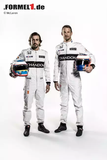 Foto zur News: Fernando Alonso und Jenson Button (McLaren)