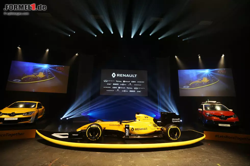 Foto zur News: Der Renault R.S.16 in der endgültigen Lackierung