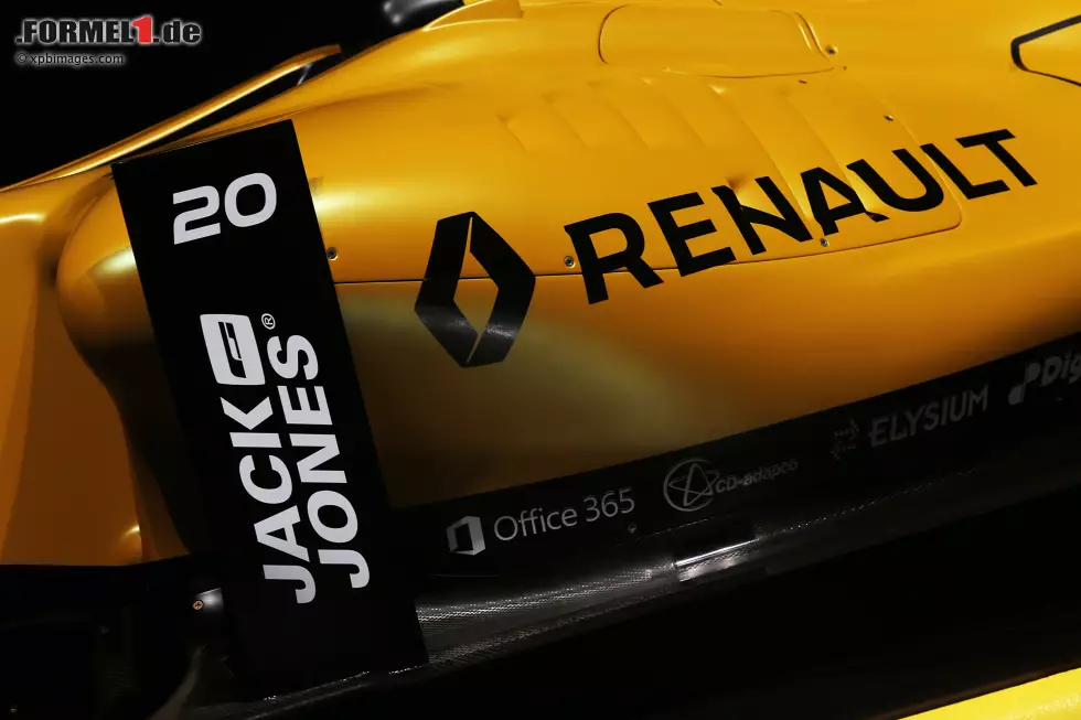 Foto zur News: Der Renault R.S.16 in der endgültigen Lackierung