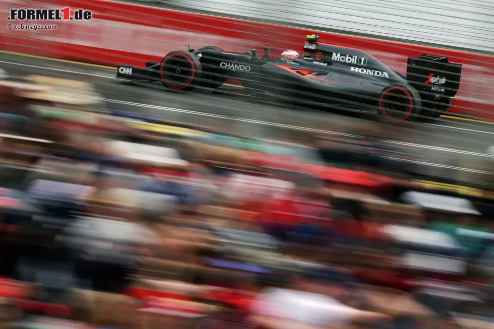 Foto zur News: Jenson Button (McLaren)