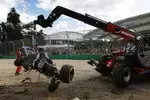 Foto zur News: Fernando Alonso (McLaren) und Esteban Gutierrez (Haas)