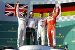 Foto zur News: Lewis Hamilton (Mercedes), Nico Rosberg (Mercedes) und Sebastian Vettel (Ferrari)