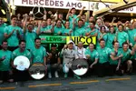 Foto zur News: Lewis Hamilton (Mercedes) und Nico Rosberg (Mercedes)