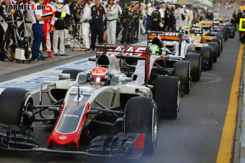 Foto zur News: Romain Grosjean (Haas), Nico Hülkenberg (Force India) und Valtteri Bottas (Williams)