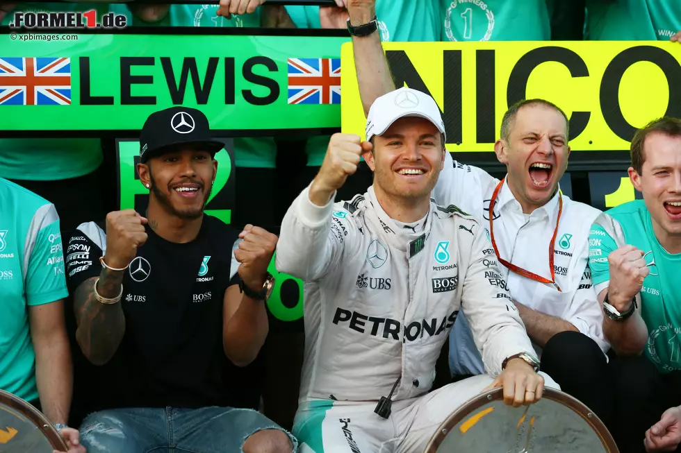 Foto zur News: Lewis Hamilton (Mercedes) und Nico Rosberg (Mercedes)