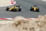 Foto zur News: Kevin Magnussen (Renault) und Jolyon Palmer (Renault)