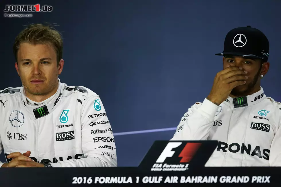 Foto zur News: Nico Rosberg (Mercedes) und Lewis Hamilton (Mercedes)