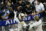 Foto zur News: Nico Rosberg (Mercedes) und Lewis Hamilton (Mercedes)