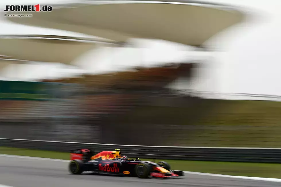 Foto zur News: Daniil Kwjat (Red Bull)