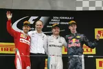 Foto zur News: Sebastian Vettel (Ferrari), Nico Rosberg (Mercedes) und Daniil Kwjat (Red Bull)