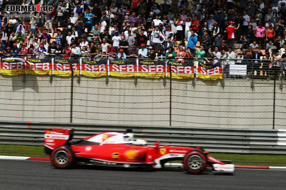 Foto zur News: Sebastian Vettel (Ferrari)