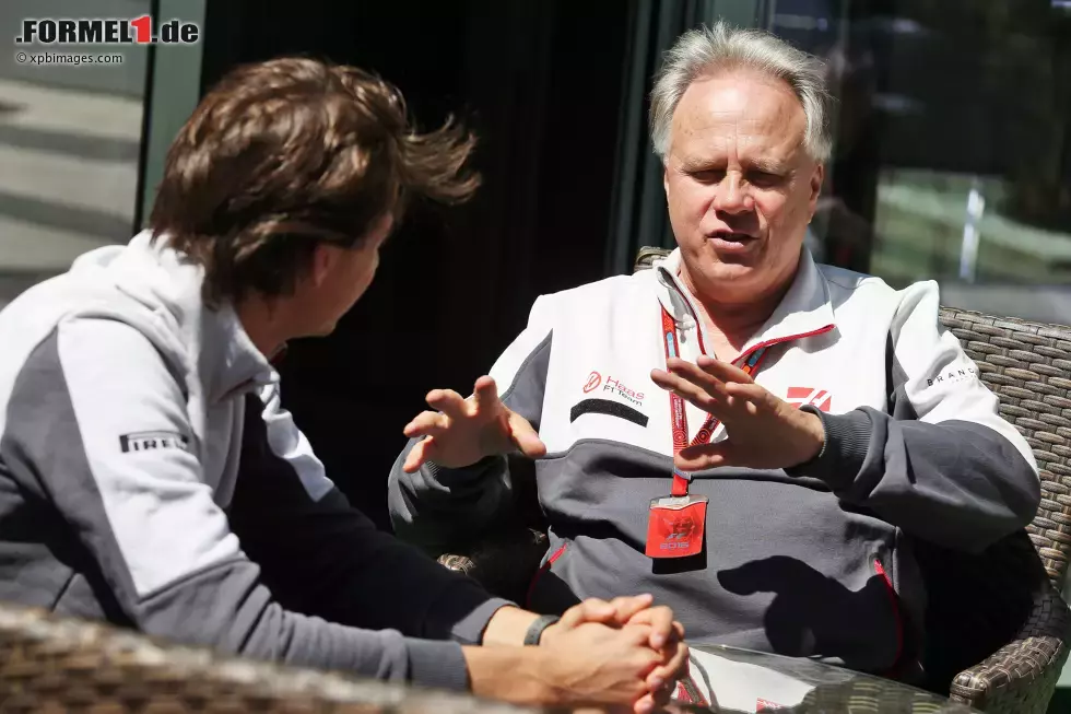 Foto zur News: Esteban Gutierrez und Gene Haas (Haas)